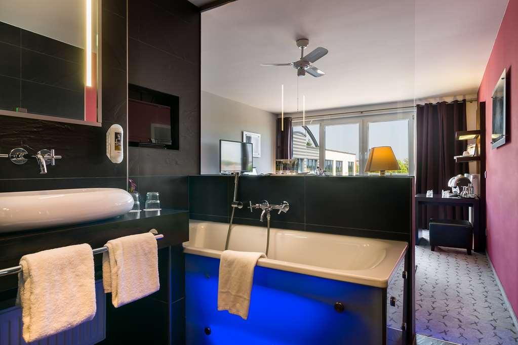 Select Hotel