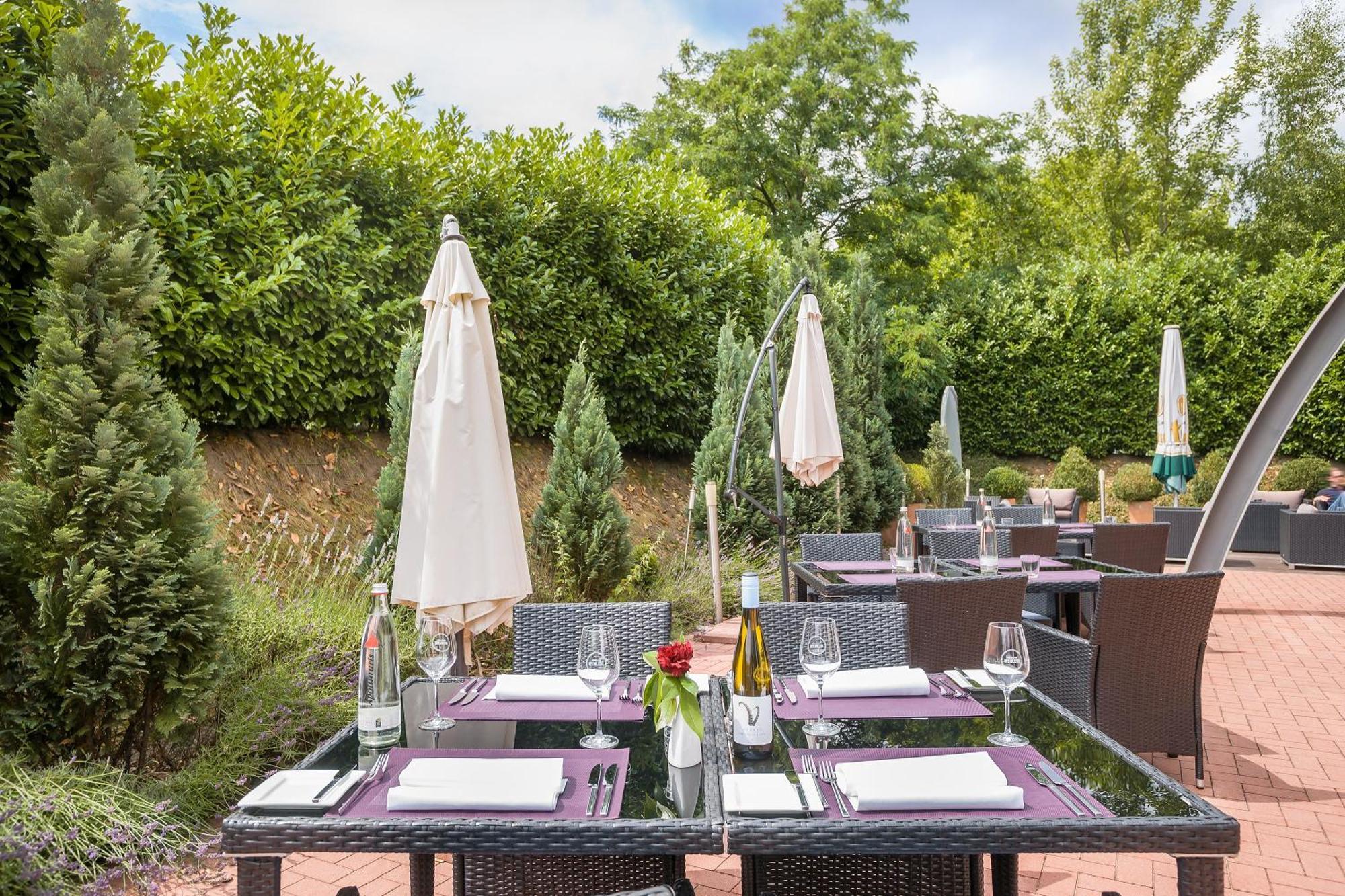 Hotel Select Oberhausen 4*